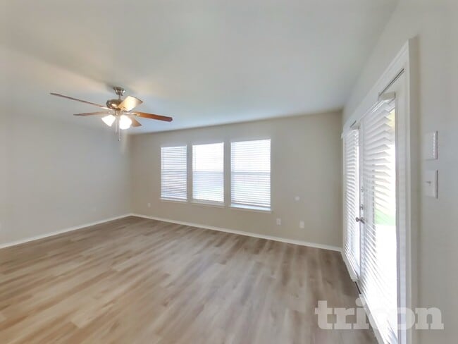 Photo - 11059 Barclay Point