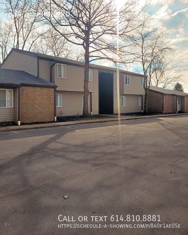 Photo - 884 S Spring Rd