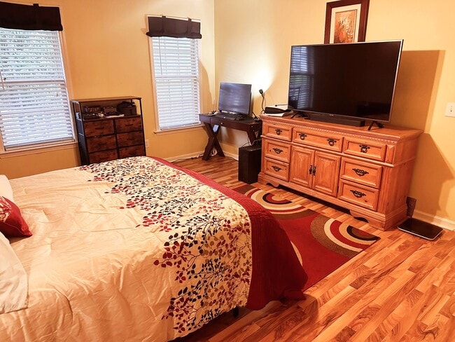 Photo - 2837 Bridgeport Dr