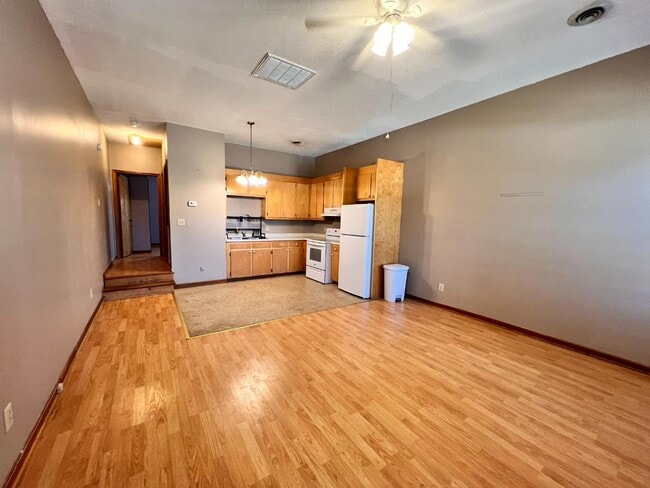 Photo - 4921 Fairground Rd