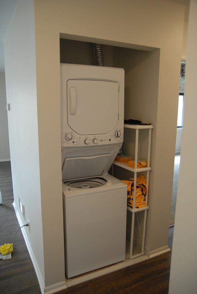 Photo - 2438 Glengyle Dr Unit 2438