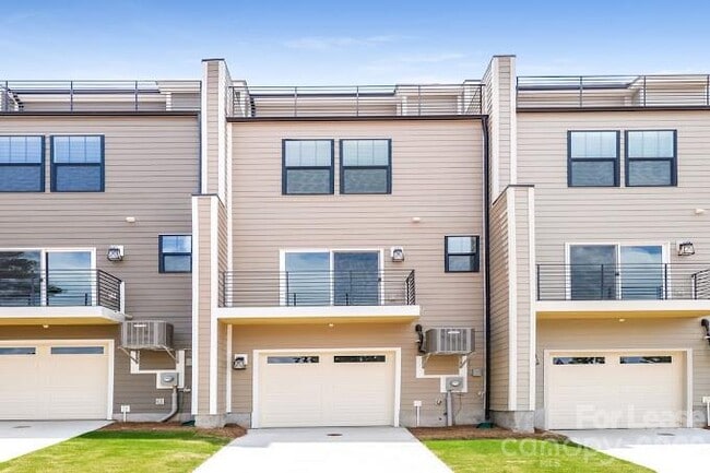 Photo - 342 Freeland Pk Dr