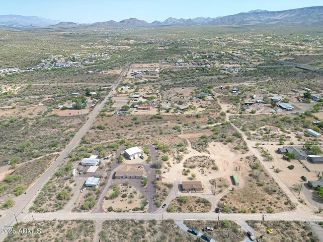 Photo - 118 W Leann Ln