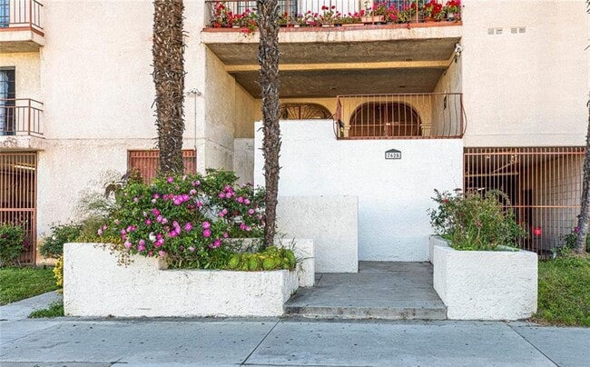 Photo - 7625 Reseda Blvd Condo