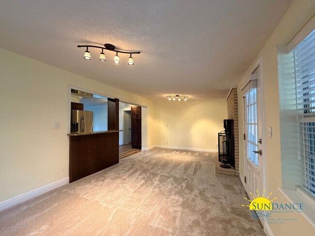 Photo - Lovely 4 Bedroom Home Close to Ferry Park