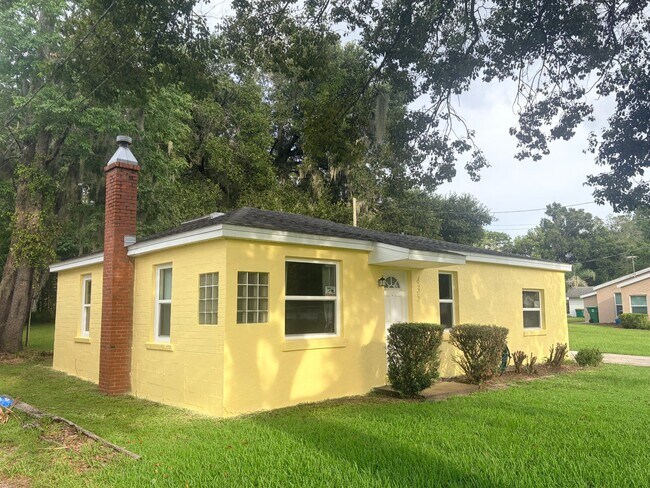 435 N Fairview Ave