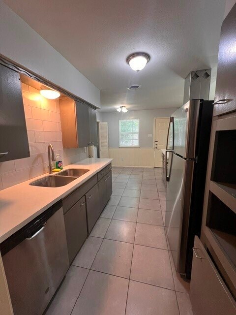Photo - 9543 Beverly Hill St