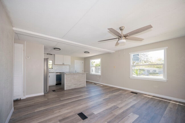 Photo - 138 Pioneer Ln