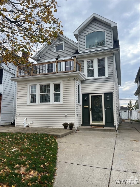 Building Photo - 141 Nassau Ave Rental