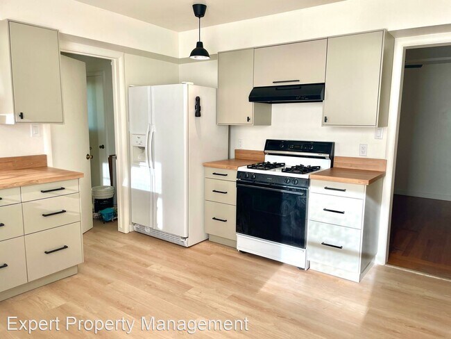 Photo - 2 br, 2 bath House - 1411 Arcade Blvd