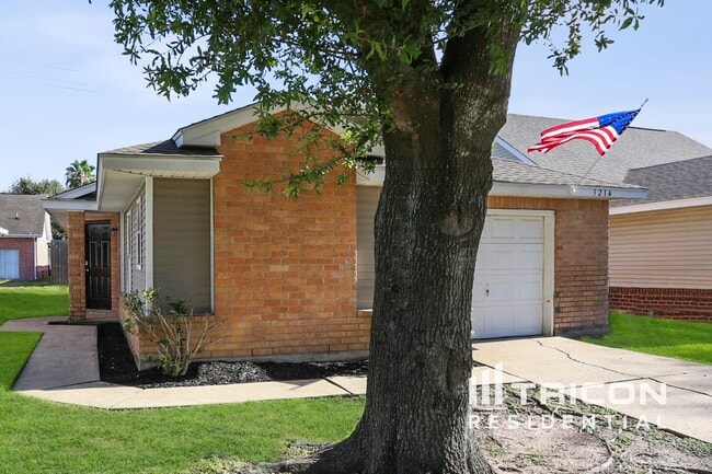 Photo - 3214 Kelling St House