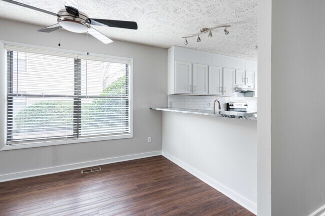 Lakehurst Apartments