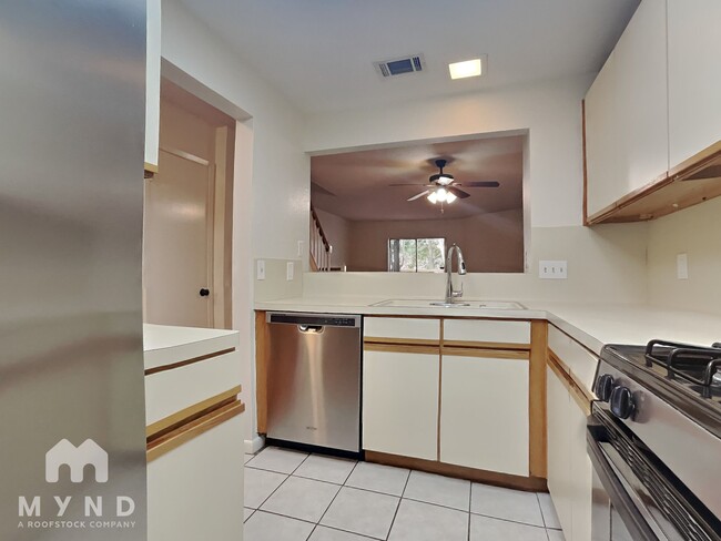 Photo - 2808 Grants Lake Blvd