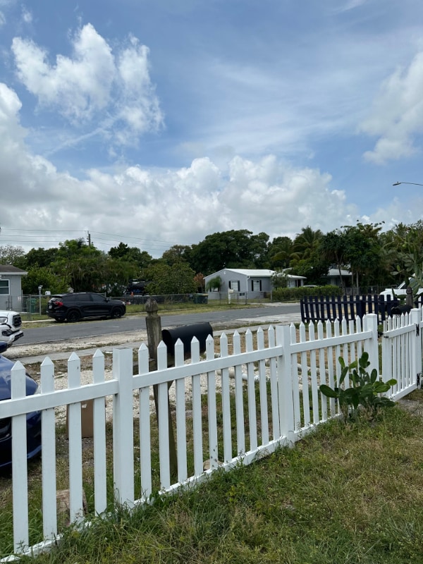 Photo - 224 SW 14th St