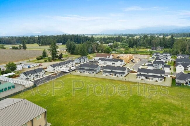 Photo - 2261 Currant St