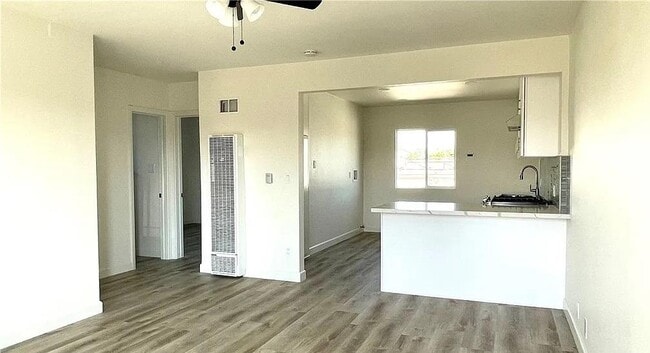 Photo - 8709 Lyndora St