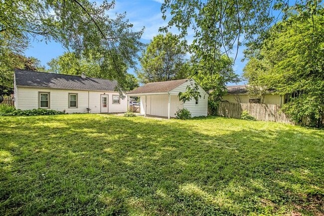 Photo - Charming 3-Bed/1-Bath Ranch Style with Garage