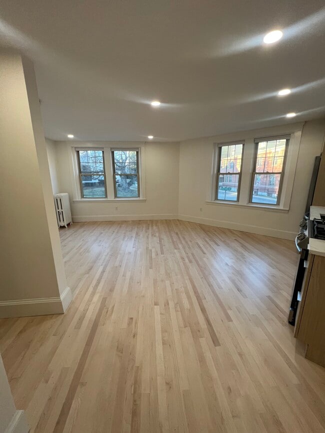 Photo - 26 Bradlee Rd Unit 3