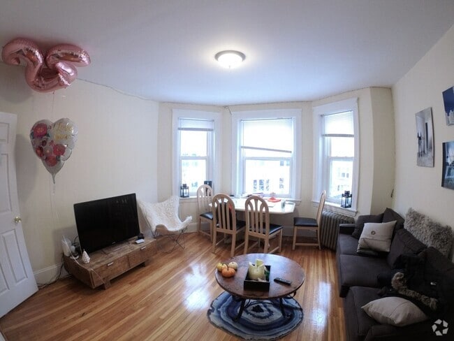 Building Photo - REALLY NICE BROOKLINE 4 BED 2 BATH!!!!! Rental