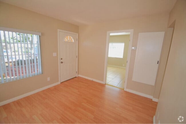 Building Photo - 13295 Beaver St Rental
