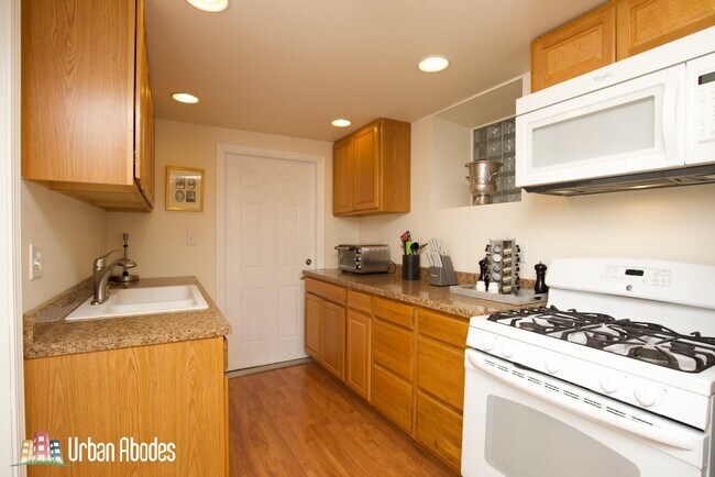 Photo - 931 W Newport Ave Unidad A00K