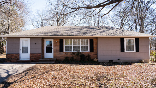 Photo - 1800 S Broadway Ave House