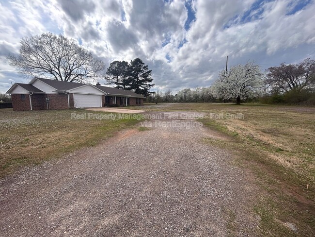 Photo - 9200 Rogers Ave