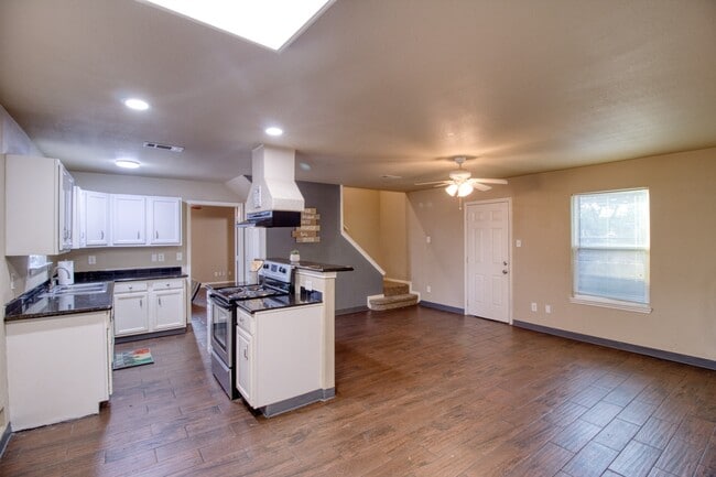 Photo - 1622 Dove Run