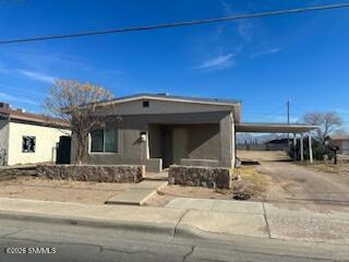 Building Photo - 615 S Espina St