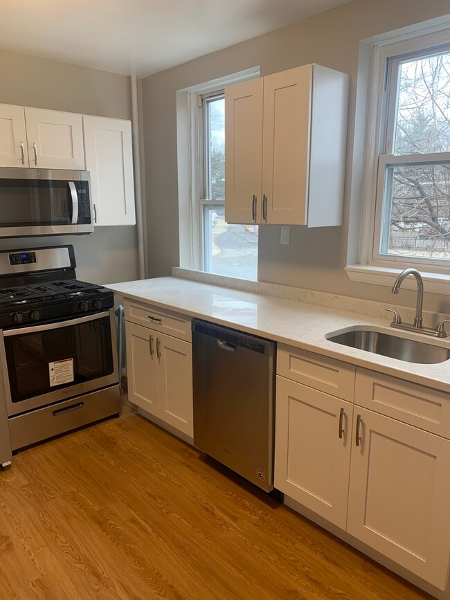 Photo - 35 Conger St Unit 2L