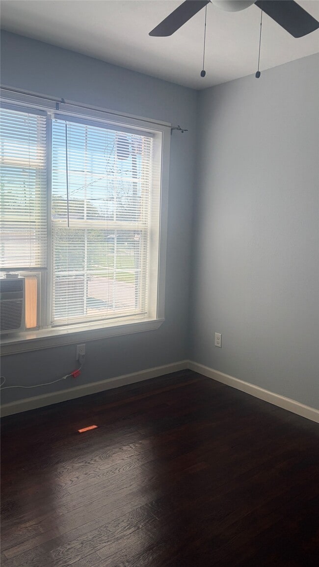 Photo - 4302 Polk St Unit 7
