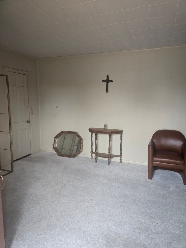 Photo - 3251 W Woodlawn Ave