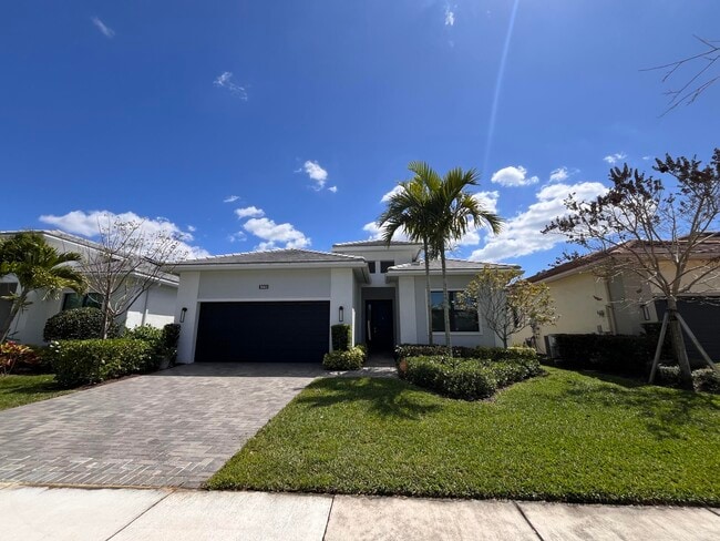 Building Photo - 5663 St Armands Way