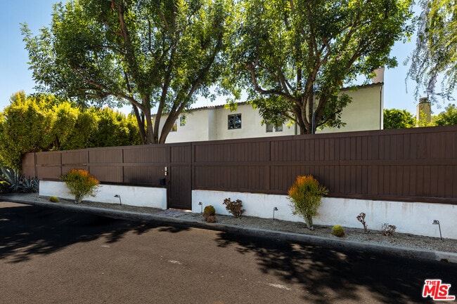 Photo - 4363 Irvine Ave