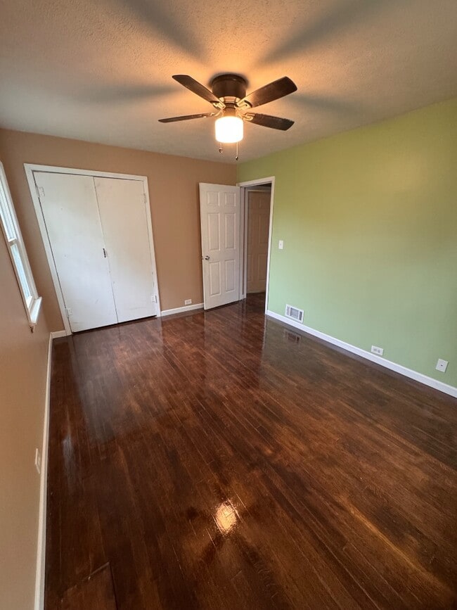 Photo - 210 E Charles St