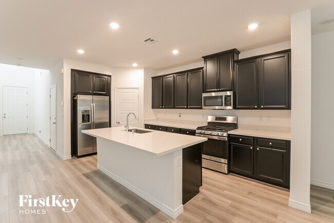 Photo - 6845 Greensmen Ave