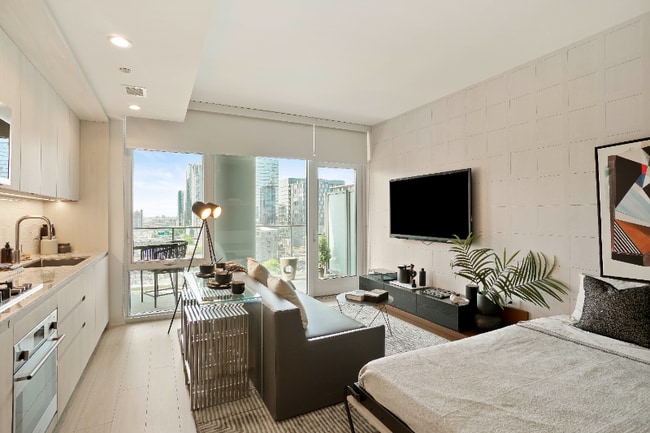 Photo - 300 N Union Ave