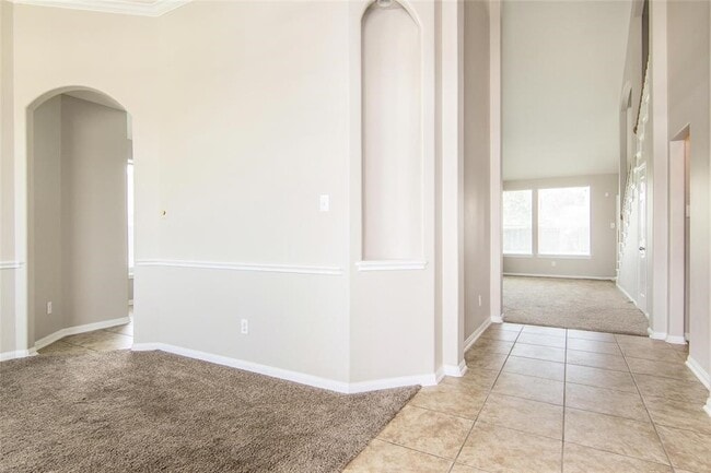 Building Photo - 1004 Autumn Brook St