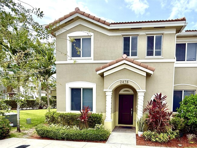 Photo - 2478 SE 10th St Townhome