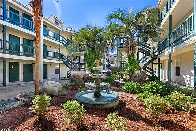 Building Photo - 2330 Edenborn Ave Unit 120