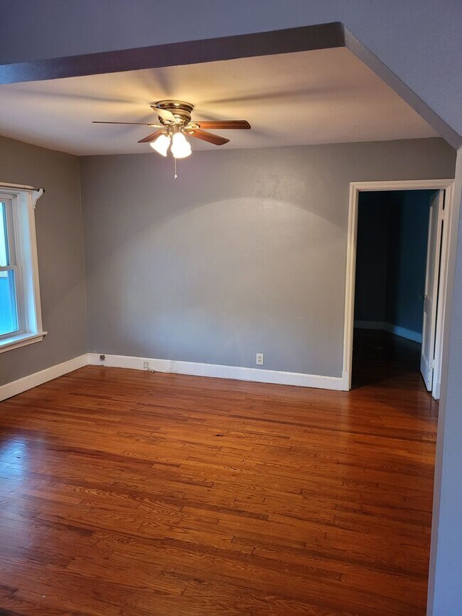 Photo - 4710 Eichelberger St Unidad First Floor