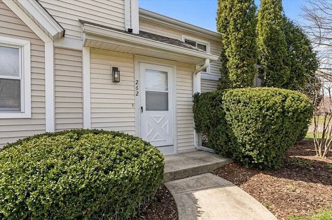 Photo - 262 W Inverrary Ln