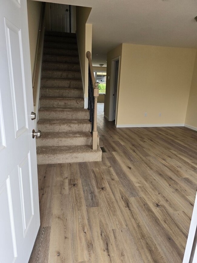 Photo - Megway Ct. (2-5) Unit 5E