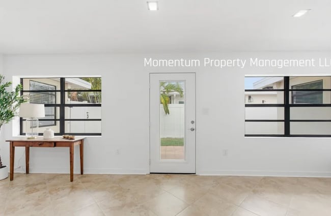 Photo - Gorgeous 4 Bedroom in Dunedin! Full Upgraded w/ a Pool!! Don't Miss Out!!