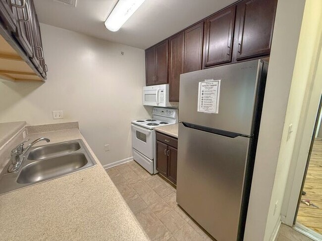 4 Bed 4 Bath Condo with New carpet available now!!!