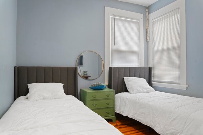 Photo - 578 Woodward Ave Unidad 578 Woodward Avenue