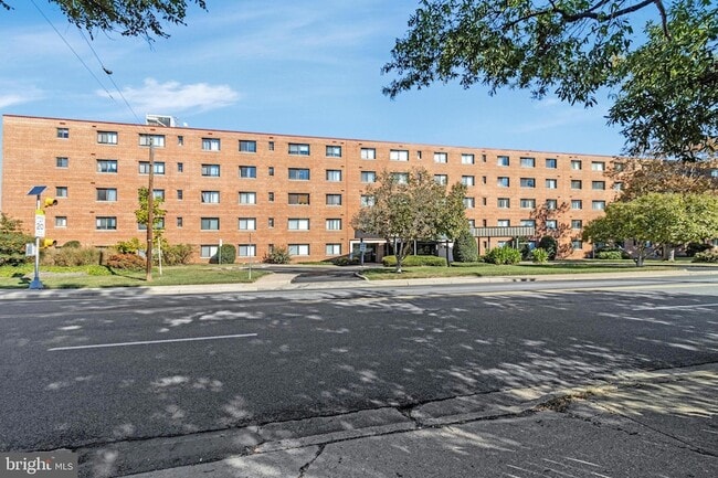 Photo - 3515 Washington Blvd Unit 414
