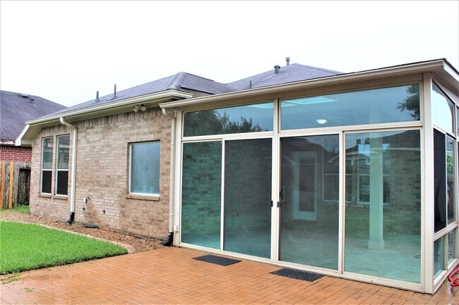 Photo - 3010 Calvert Crossing Ct