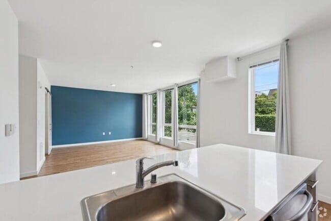 Building Photo - 1 bedroom in Seattle WA 98102 Unit 309 Rental