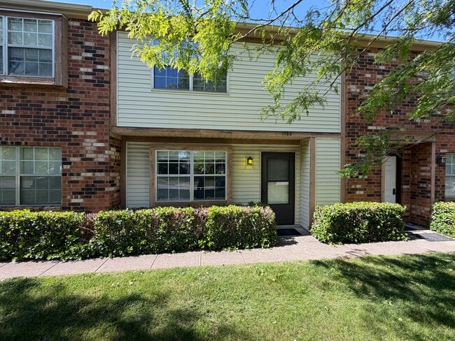 Photo - 1762 Queensbridge Dr